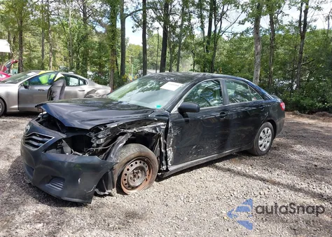 2011 Toyota Camry Le z USA, uszkodzony, nr VIN 4T1BF3EK0BU763405